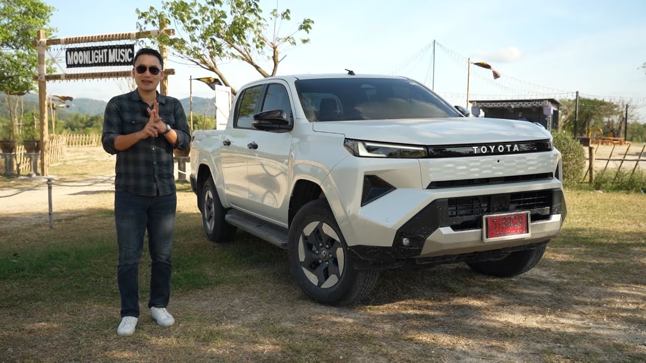 DriveAutoBlog – เอาไงดี?! รีวิว เจาะลึก Toyota Hilux Travo-e กระบะไฟฟ้าจากโตโยต้า DriveAutoBlog – เอาไงดี?! รีวิว เจาะลึก Toyota Hilux Travo-e กระบะไฟฟ้าจากโตโยต้า