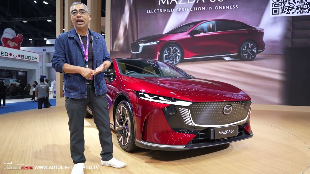 autolifethailand official – 1.2 ล้านบาทมีทอน!! พาชมบูท Mazda 6e รถไฟฟ้ารุ่นแรกของ Mazda ที่ขอท้าชน Tesla Model 3 Standard autolifethailand official – 1.2 ล้านบาทมีทอน!! พาชมบูท Mazda 6e รถไฟฟ้ารุ่นแรกของ Mazda ที่ขอท้าชน Tesla Model 3 Standard