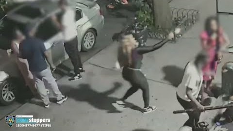 El disparo a sangre fría en la cabeza por el que buscan a esta mujer en Nueva York El disparo a sangre fría en la cabeza por el que buscan a esta mujer en Nueva York