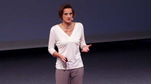 Your brain on video games | Daphne Bavelier Your brain on video games | Daphne Bavelier