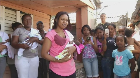 El caso de una madre que dio a luz a 6 bebés en la más extrema pobreza El caso de una madre que dio a luz a 6 bebés en la más extrema pobreza