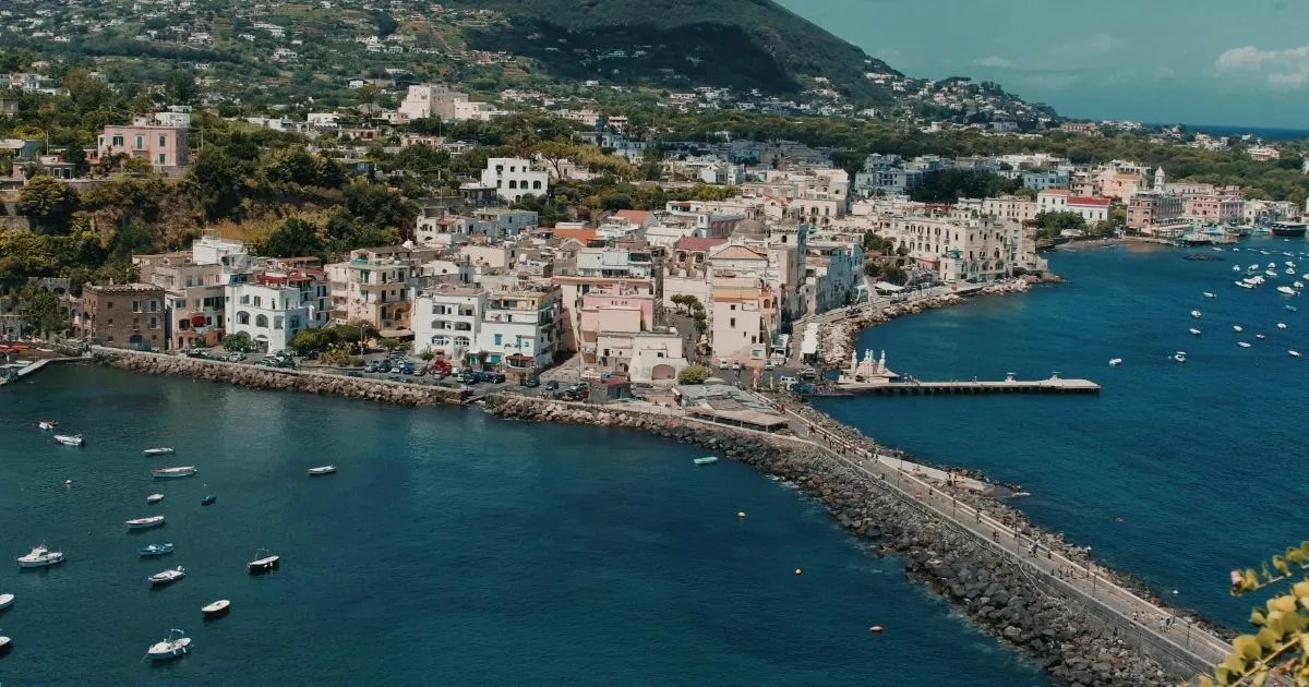 Where to Stay, Dine and Visit Where to Stay, Dine and Visit