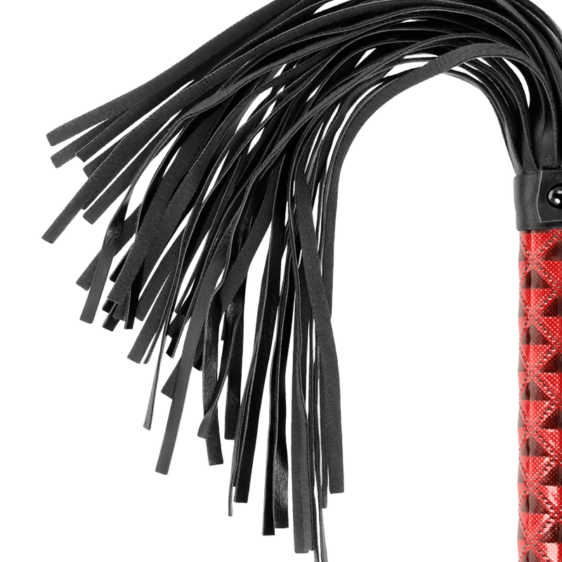 BEGME – FLOGGER EN CUIR VÉGAN ÉDITION ROUGE