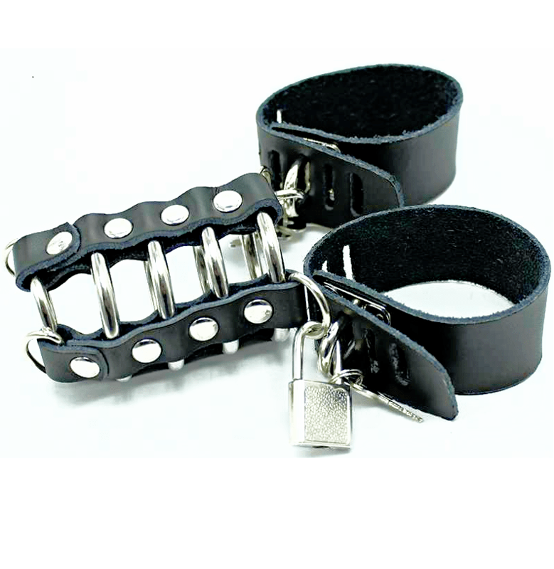 OHMAMA FETISH – CAGE  PÉNIS AVEC ANNEAUX MÉTALLIQUES ET SANGLE EN CUIR