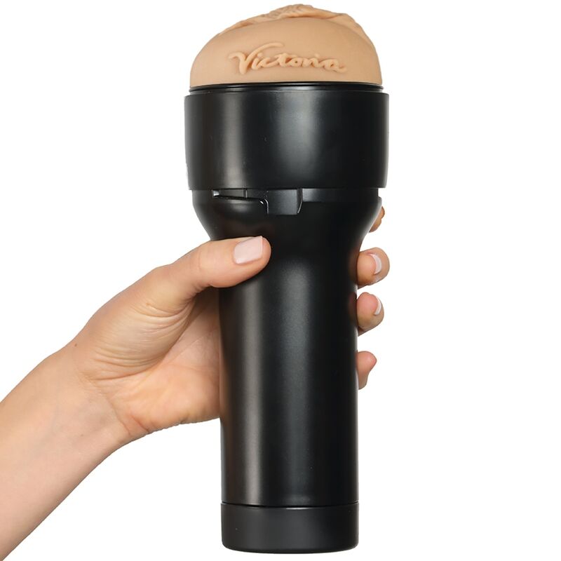 KIIROO – FEEL VICTORIA JUNE MASTURBATEUR