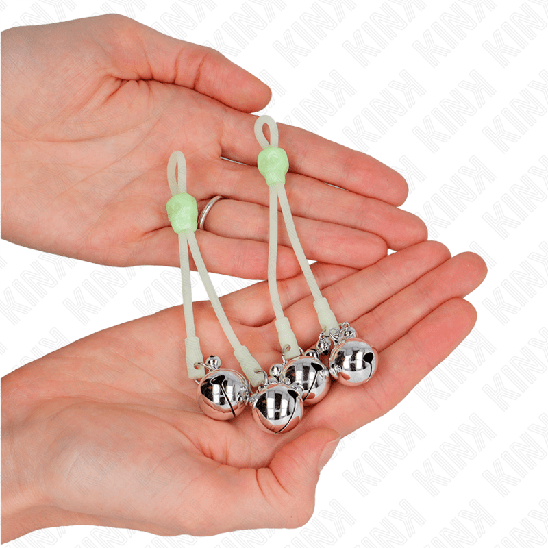 KINK – PINCES À TETON LUMINEUSES CRÂNE AVEC ANNEAU CLOCHES RÉGLABLES VERT / ARGENT