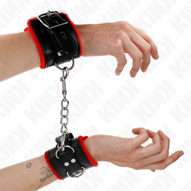 KINK – APPUI-POIGNETS DOUBLÉS DE FOURRURE AVEC TROUS CARRÉS CEINTURE ROUGE ET NOIRE RÉGLABLE 17-29 CM X 6 CM