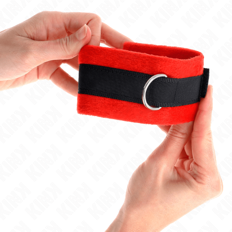 KINK – MANCHETTES DÉBUTANT EN FOURRURE NOIR-ROUGE 30 X 7 CM