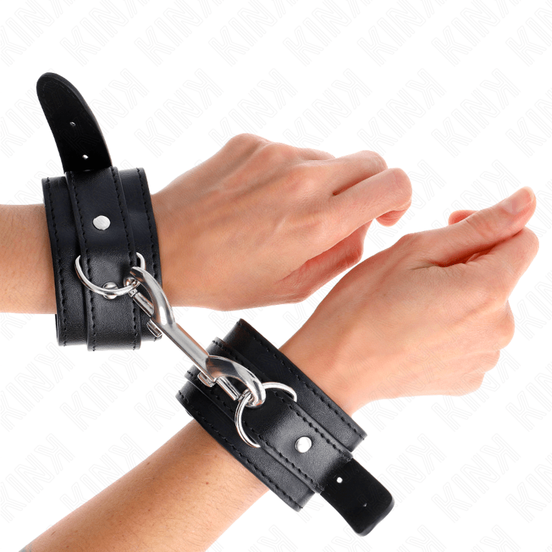 KINK – APPAREILS-POIGNETS – RANGÉE DE RIVETS SIMPLE NOIR AJUSTABLE 17-28 CM X 5 CM