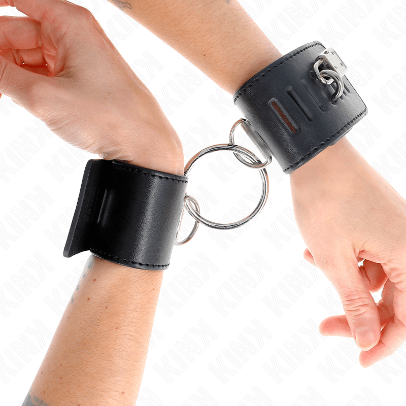 KINK – APPUI-POIGNETS FIXES AVEC ANNEAU ET FERMETURE PAR CADENAS NOIR AJUSTABLE 16-23 CM X 5,5 CM
