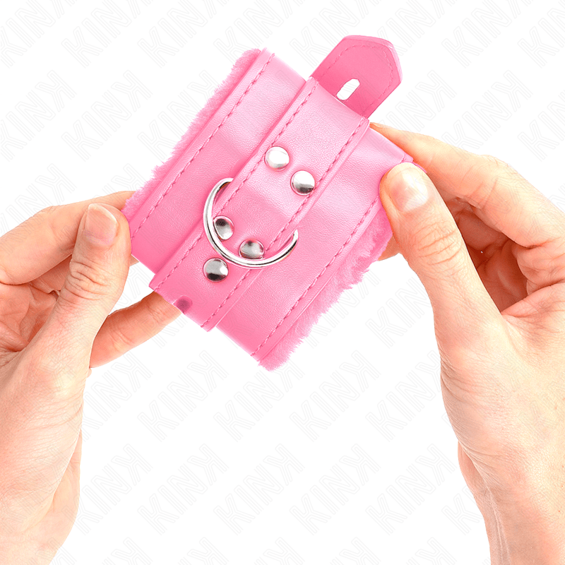 KINK – APPUI-POIGNETS DOUBLÉS DE FOURRURE AVEC TROUS CARRÉS ROSE ET CEINTURE ROSE RÉGLABLE 17-29 CM X 6 CM