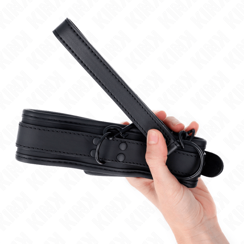 KINK – COLLIER DE BONDAGE EN NÉOPRÈNE MODÈLE 1 AVEC CEINTURE 78 CM RÉGLABLE 37,5 X 49,5 CM
