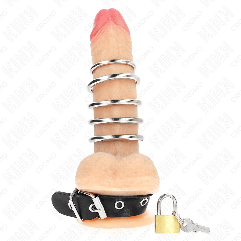 KINK – ANNEAU PÉNIS EN CUIR AVEC SANGLE DE VERROUILLAGE 21 X 2 CM ET 5 ANNEAUX MÉTALLIQUES DE 3 CM À 4 CM