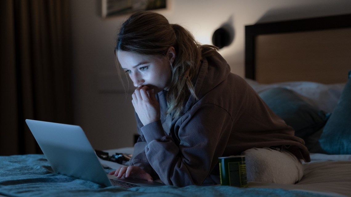 ‘Apple Cider Vinegar’ review: you’ll eat up this wild, true-ish story of a social media scammer ‘Apple Cider Vinegar’ review: you’ll eat up this wild, true-ish story of a social media scammer