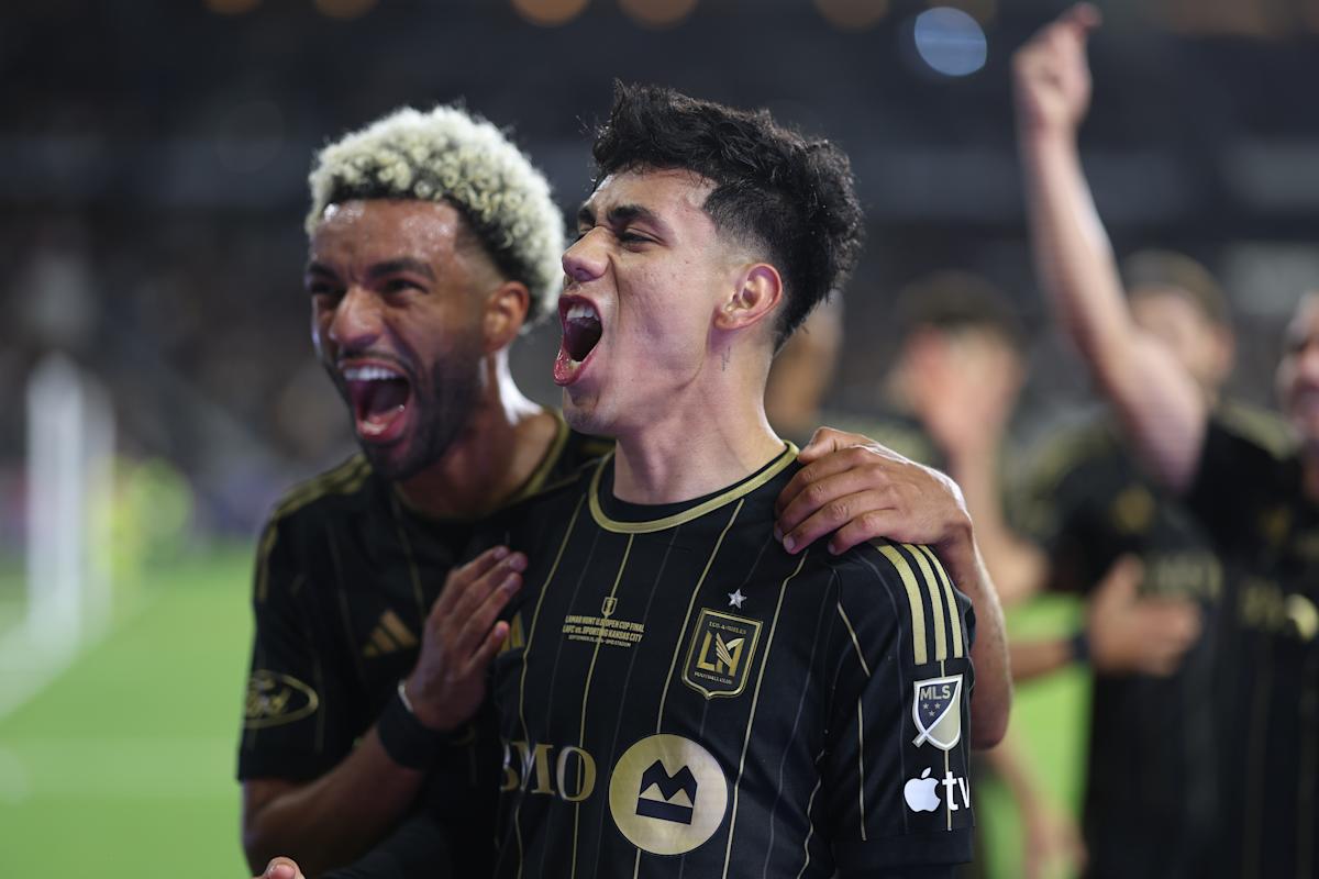 USオープンカップ:LAFCが延長戦でスポルティングKCを破り決勝に勝利 USオープンカップ:LAFCが延長戦でスポルティングKCを破り決勝に勝利
