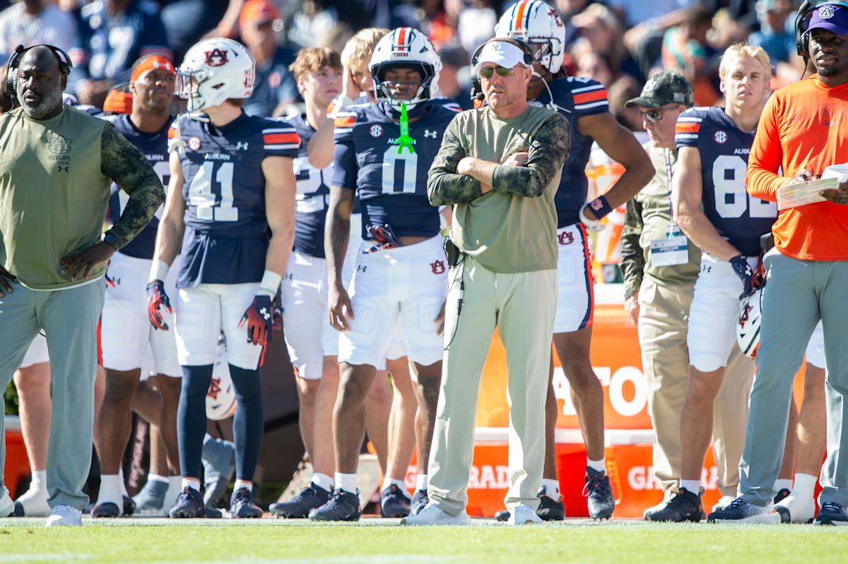 誰がボウリングに行きますか?これらの16チームはレギュラーシーズン最終週でも勝利する必要がある 誰がボウリングに行きますか?これらの16チームはレギュラーシーズン最終週でも勝利する必要がある