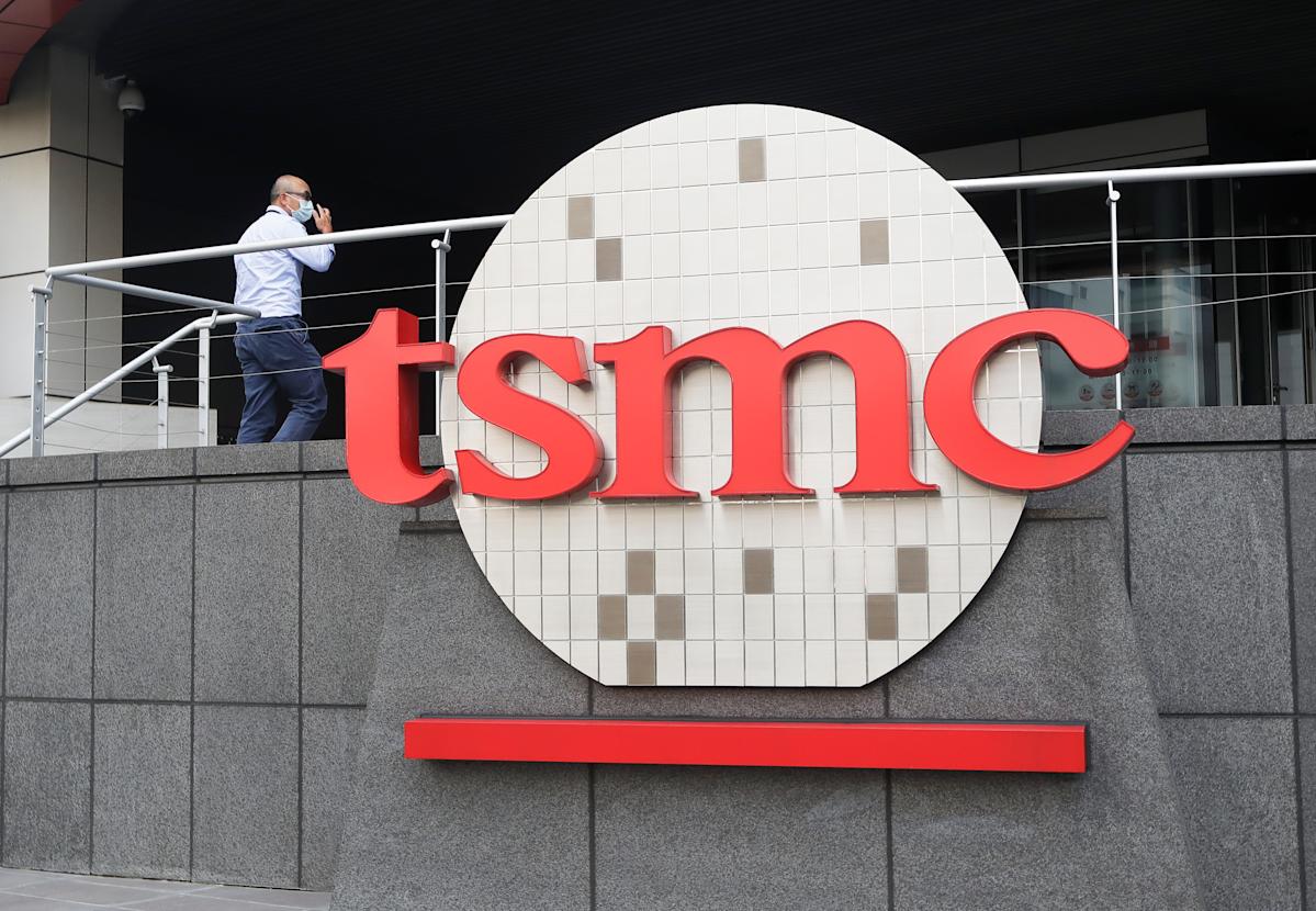 TSMC、AIブームへの自信を示し売上高見通しを引き上げ TSMC、AIブームへの自信を示し売上高見通しを引き上げ