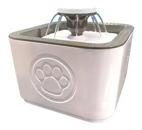 Fuente de agua para mascotas