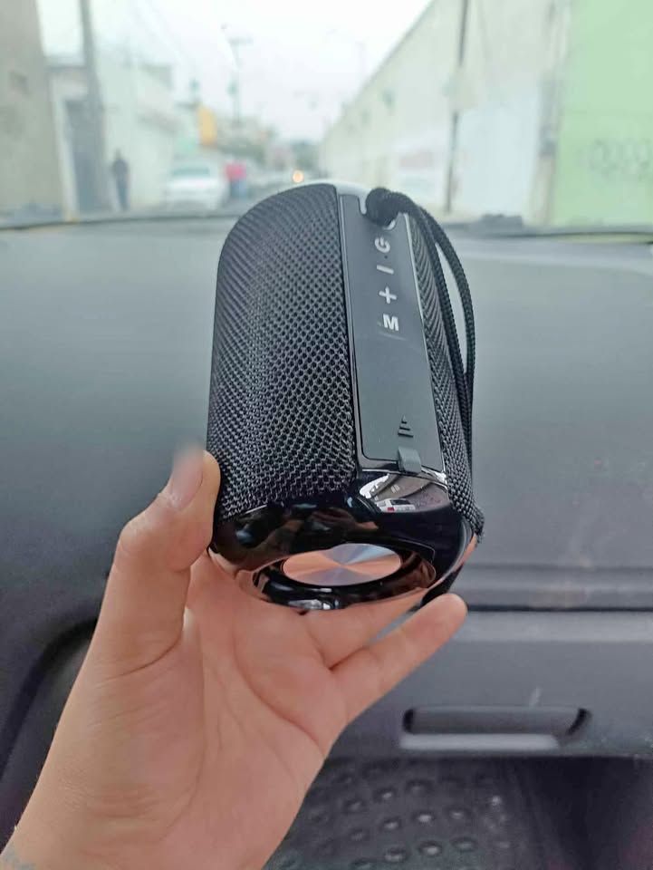Altavoz Portátil Bluetooth 5.0 Potente