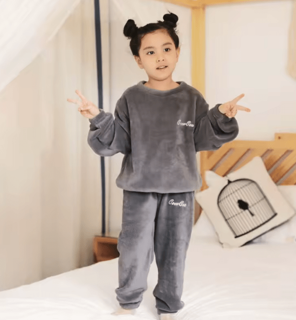 Conjunto pijama para niños color alzar