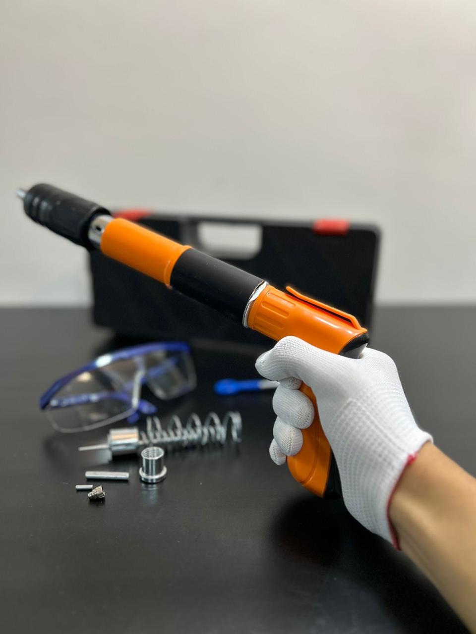 PISTOLA DE CLAVOS