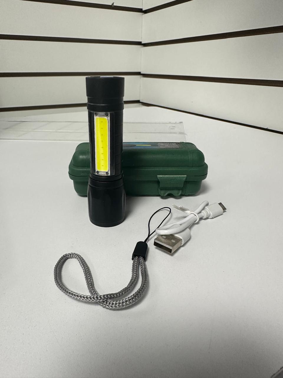 Mini Linterna De Mano Recargable