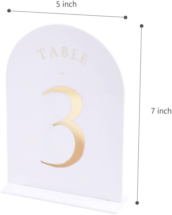 UNIQOOO Números de mesa de boda de arco blanco con soportes del 1 al 15, lámina dorada impresa de 5 x 7 pulgadas, letreros acrílicos de doble cara y