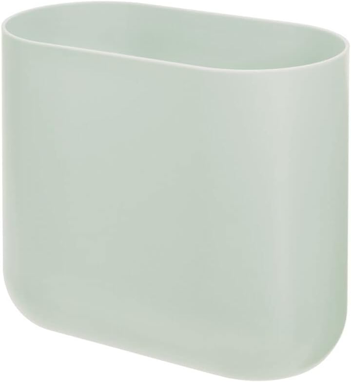 iDesign Cesta de basura ovalada delgada de plástico reciclado, The Cade Collection, 10.625 x 5.5 x 9.75 pulgadas, verde