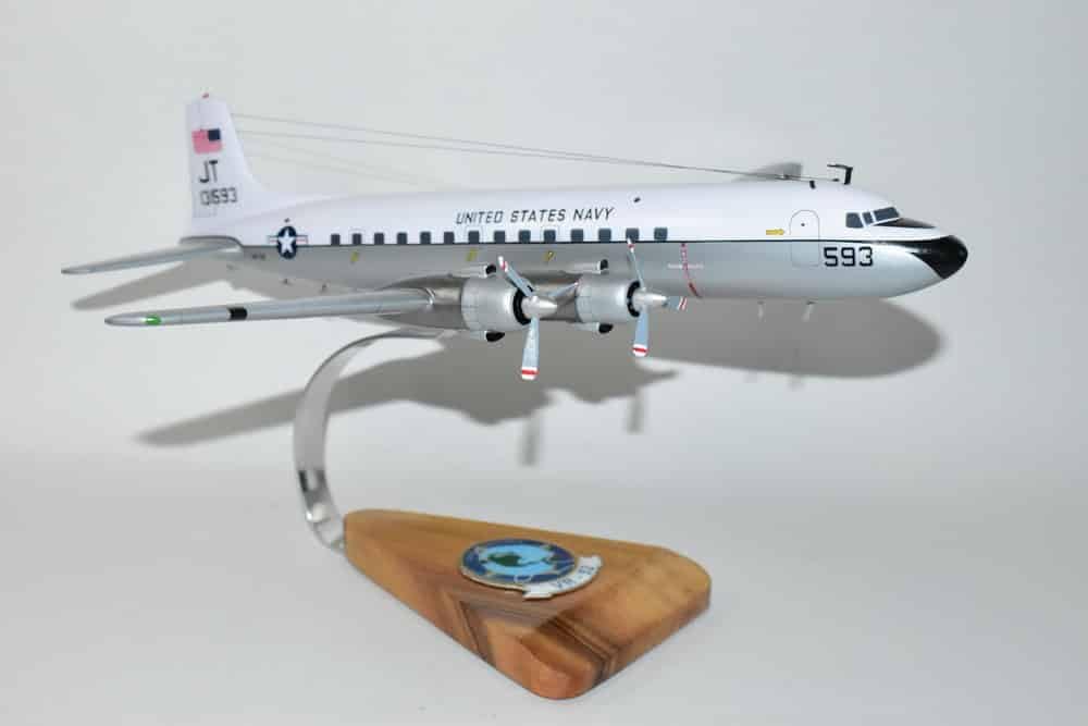 Squadron Nostalgia LLC VR-52 Taskmasters C-118BRD6-1 (1980) Modelo, Escala 178, Caoba, DC-6, Douglas