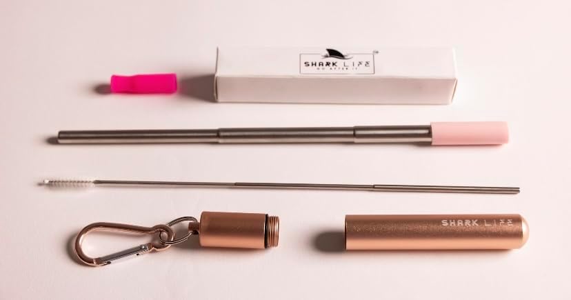SharkLife – Pajita telescópica de viaje reutilizable con estuche, un cepillo de limpieza y boquilla de silicona suave, popote de acero inoxidable,