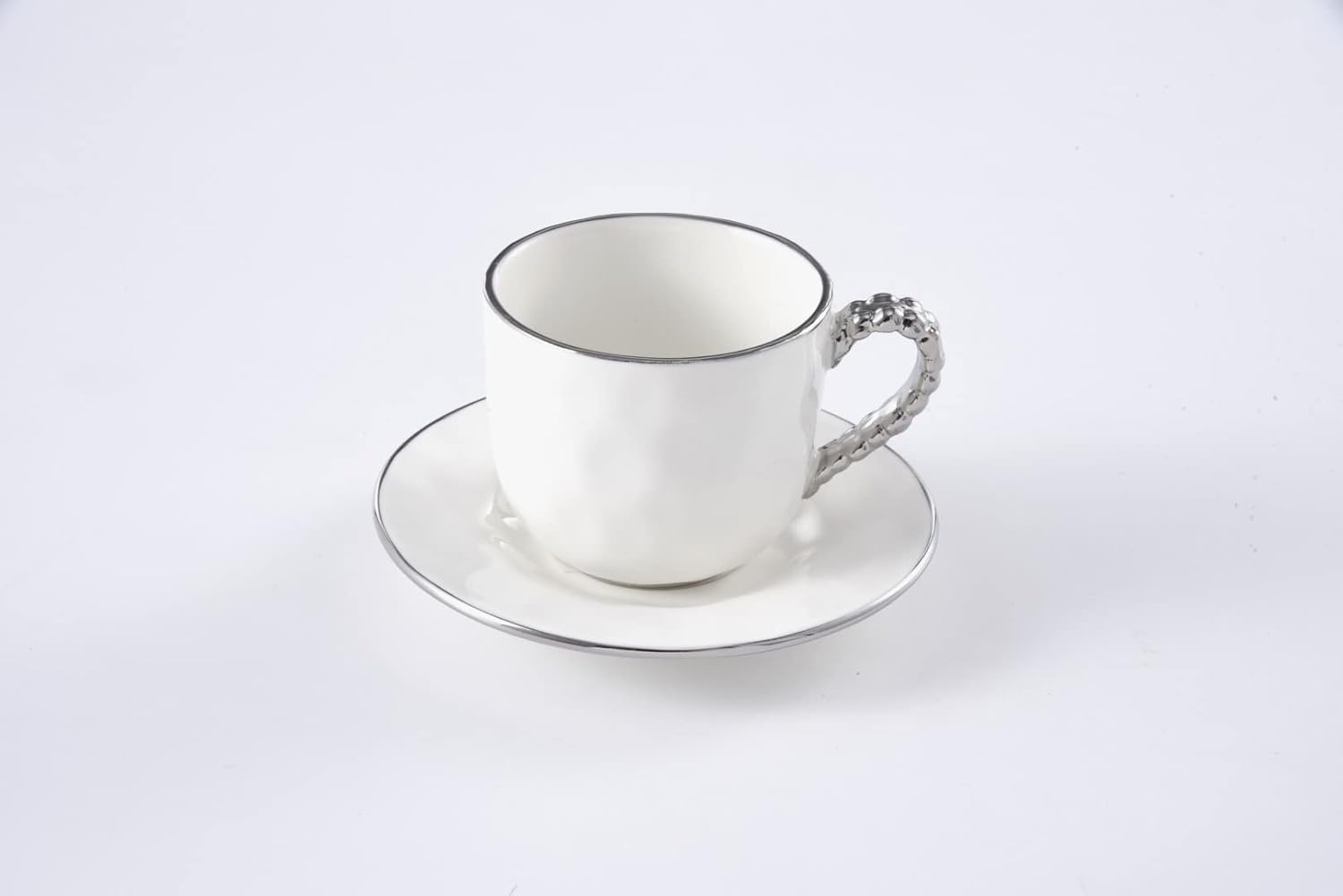 Pampa Bay Salerno – Taza y platillo de porcelana chapada en titanio, 3.35 x 4.25 pulgadas