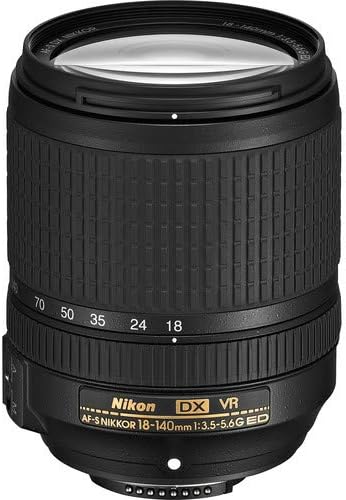 Nikon D7500 – Cámara digital DSLR de 20.9 MP con lente VR de 0.709-5.512 in (1582) Kit de paquete de lujo con tarjeta SD Sandisk de 64 GB + bolsa