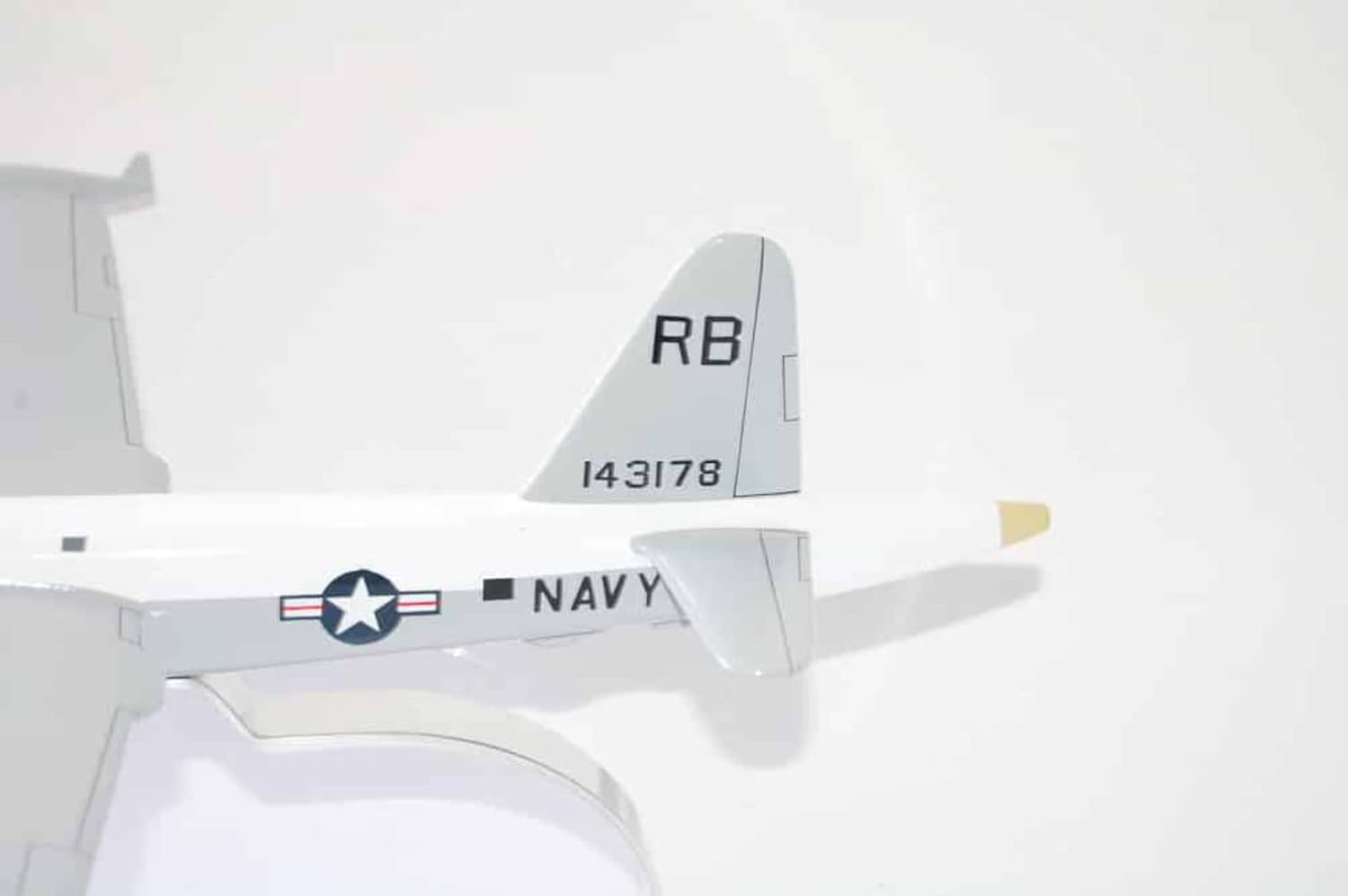 Squadron Nostalgia LLC VP-42 Sea Demons P2V7 Modelo,Maqueta de Mahogany