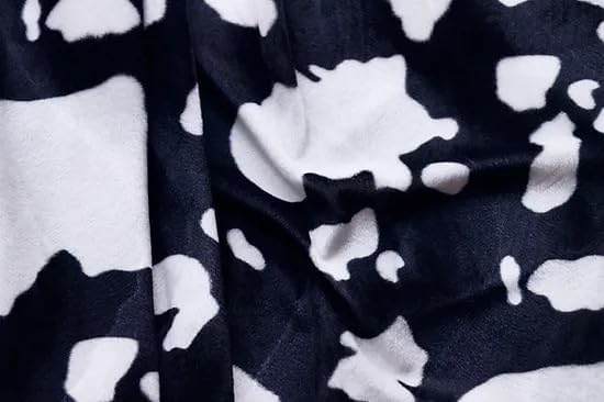 Tela de velboa ultra suave con estampado de vaca de pelo corto, 58 pulgadas, vendido por The Continuous YardIdeal para mantas, sudaderas, juguetes,