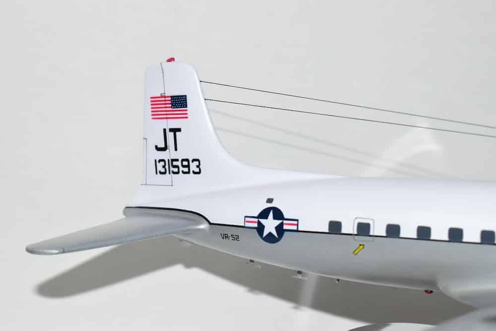 Squadron Nostalgia LLC VR-52 Taskmasters C-118BRD6-1 (1980) Modelo, Escala 178, Caoba, DC-6, Douglas