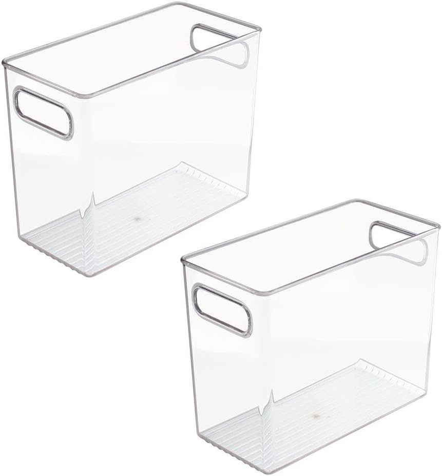 mDesign Contenedor de plástico delgado con asas, organizador de gabinete de baño para artículos de tocador, maquillaje, champú, acondicionador,