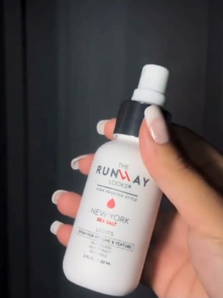 Spray de volumen y textura de sal marina, ondas playeras y cuerpo, con extracto de algas, proporciona grosor y volumen adicionales, para todo tipo