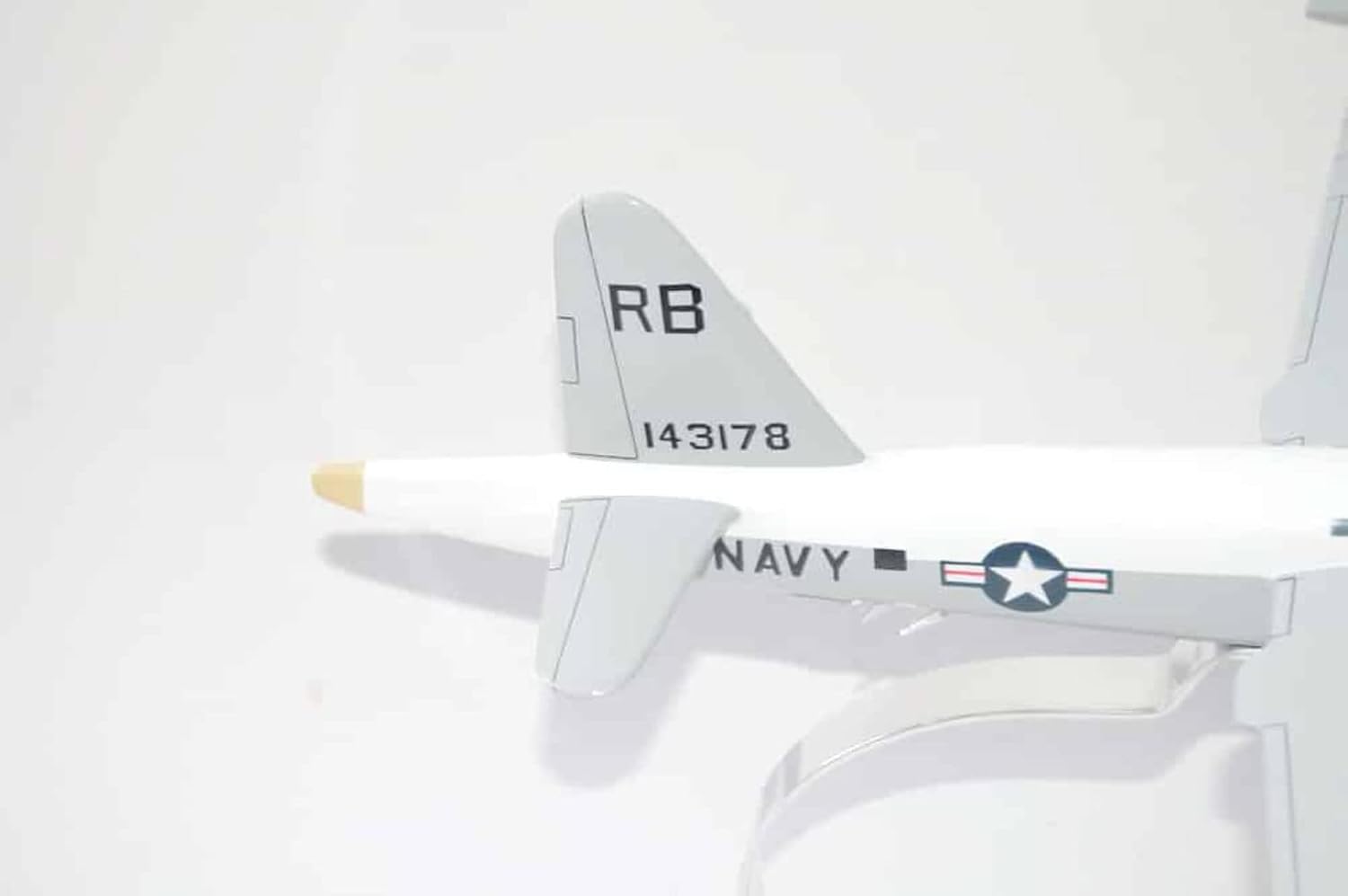 Squadron Nostalgia LLC VP-42 Sea Demons P2V7 Modelo,Maqueta de Mahogany