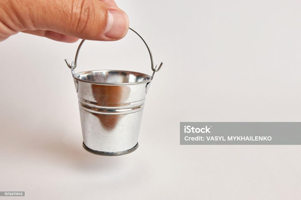 GIFTEXPRESS Paquete de 96 mini cubos de metal con asas, pequeños cubos de lata galvanizados para recuerdos de fiesta, suculentas, bodas