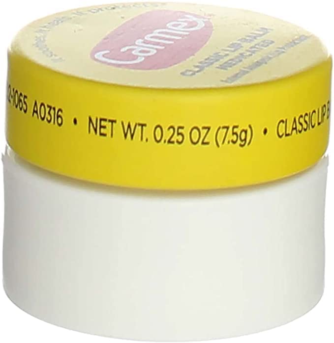Carmex – Bálsamo labial clásico medicado, paquete de 4, hidratante labial para labios secos agrietados. Palitos clásicos Carmex de 0.15 onzas, (2