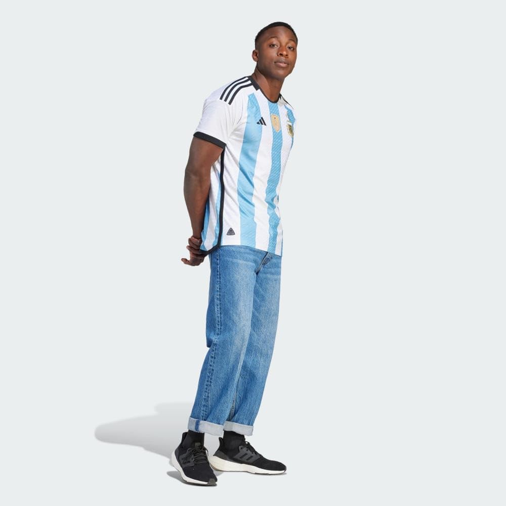 adidas Camiseta auténtica de 3 estrellas de fútbol Argentina 2022 para hombre – Celebra el número tres y vístete como un campeón del mundo