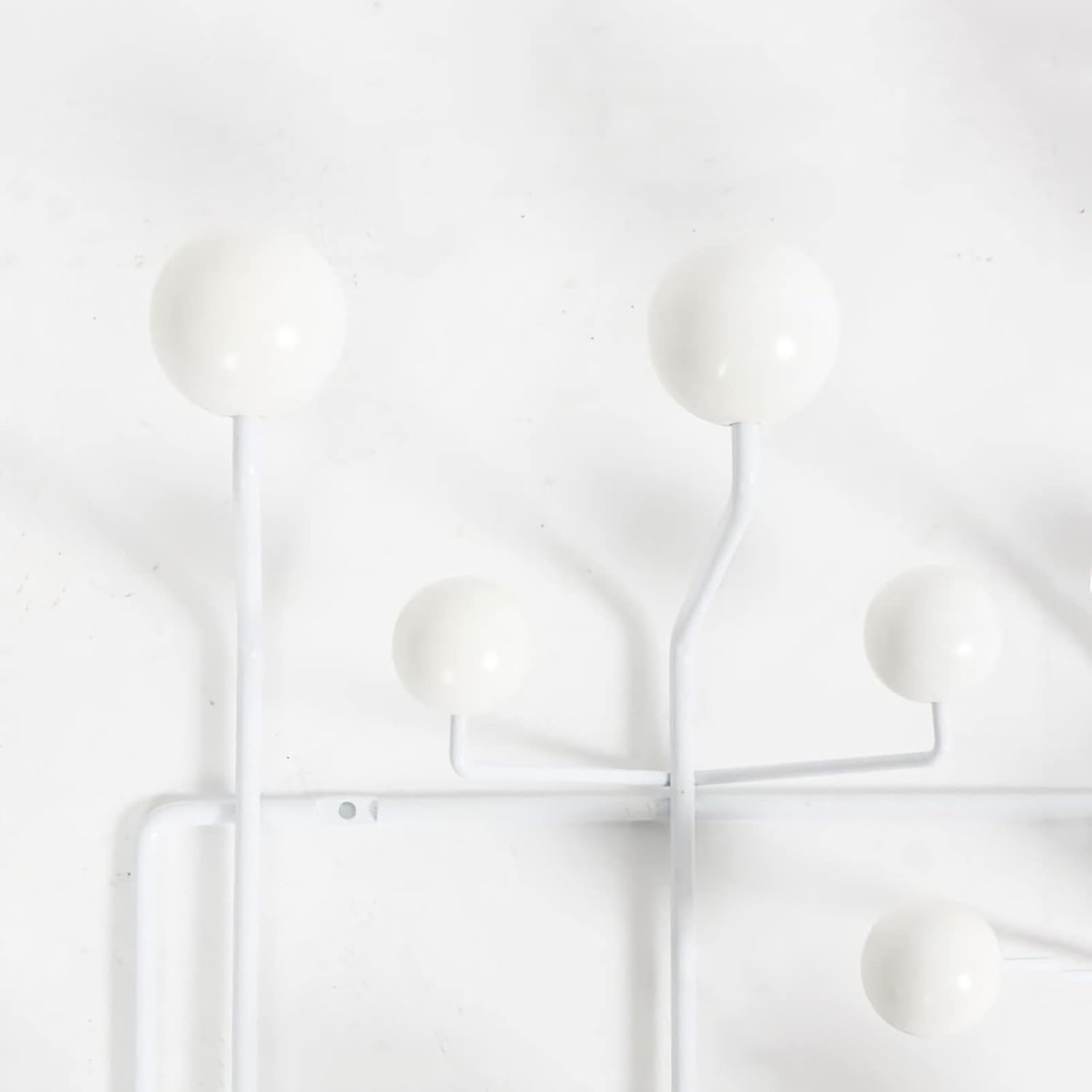 SHISEDECO Perchero clásico Hang it All, ganchos modernos de mediados de siglo para montar en la pared con bolas de madera maciza pintadas (varios