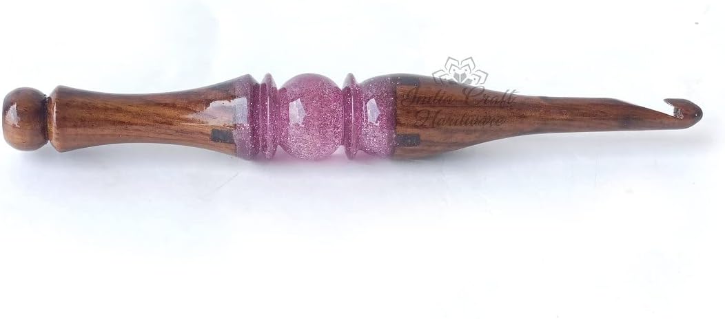 Merit wooden craft Ganchos de ganchillo hechos a mano de resina azul claro epoxi y mezcla de madera, agujas ergonómicas de mango suave, tejido de