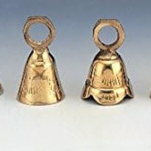 Campanas de latón surtidas de 1.5 pulgadas, una docena Campanas de latón surtidas de 1.5 pulgadas, una docena