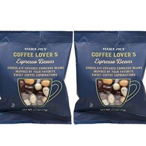 Trader Joe’s Coffee Lover’s – Granos de espresso surtidos cubiertos de chocolate paquete de 2 (5 onzas) Trader Joe’s Coffee Lover’s – Granos de espresso surtidos cubiertos de chocolate paquete de 2 (5 onzas)
