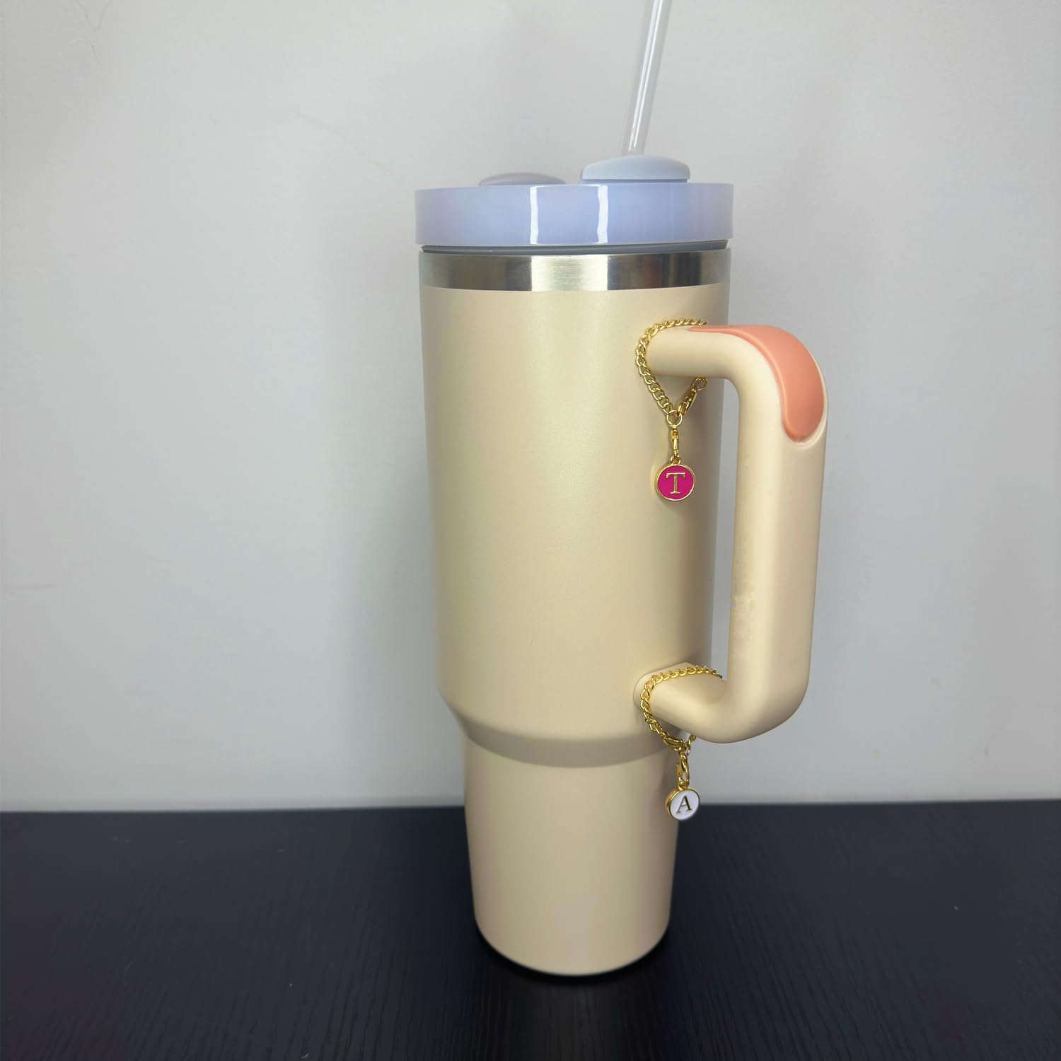2 piezas de dijes de letras iniciales de la A a la Z, accesorios para taza Stanley, con nombre de identificación para vaso Stanley de 30 y 40 onzas,