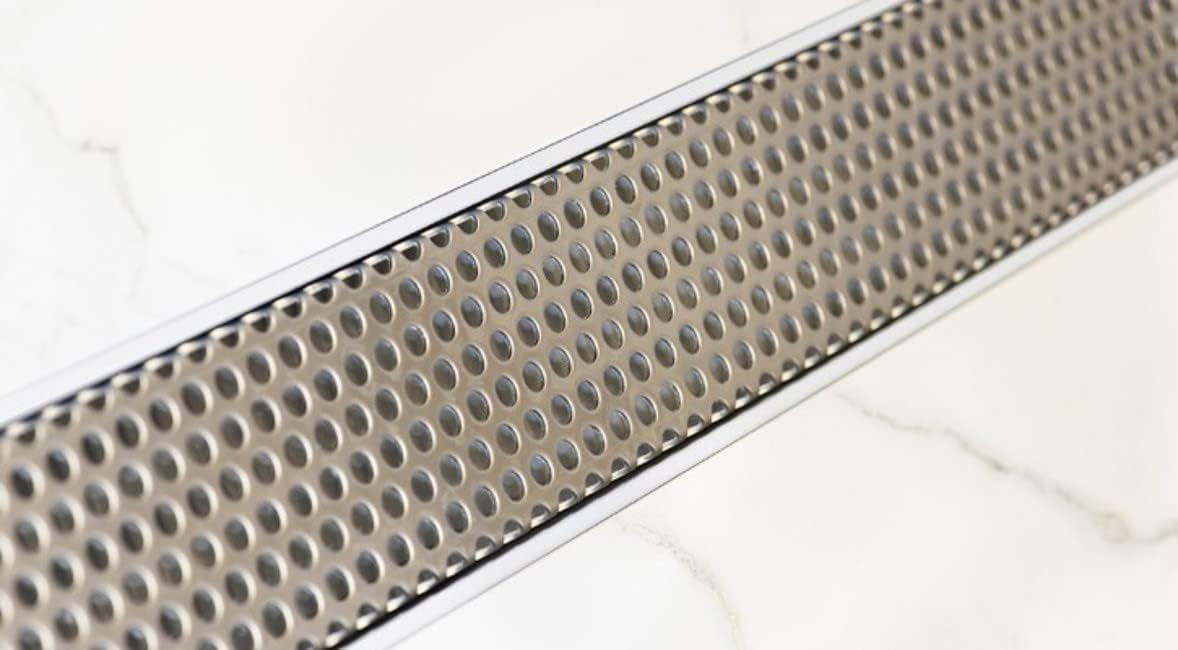 Infinity Drain SDG 6560 SS – Kit completo de rejilla perforada de acero inoxidable satinado de 60 pulgadas