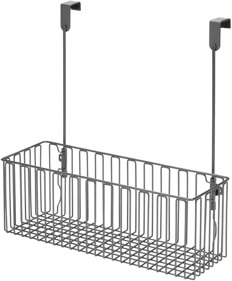 MDesign – Organizador o cesta de metal para armario de baño, para colgar en las puertas del gabinete sostiene champú, acondicionador, gel de lavado