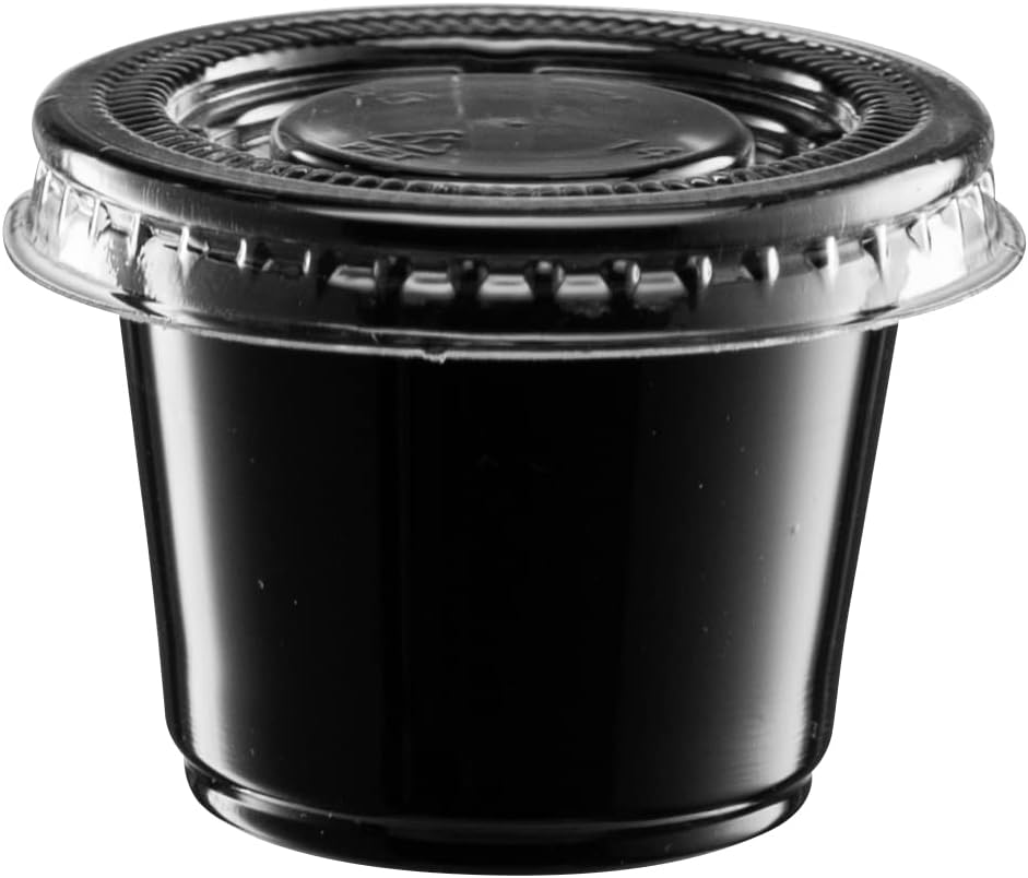 1 oz  100 juegos Vasos de plástico sumergibles negros con tapas, pequeños recipientes para control de porciones, chupitos de gelatina, preparación