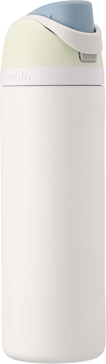 Owala Botella de agua de acero inoxidable aislada FreeSip de 32 onzas con funda protectora de silicona